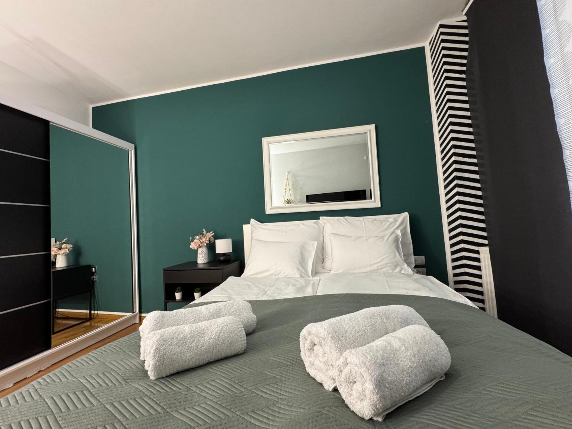 Ferienwohnung Titanium Izola Exterior foto