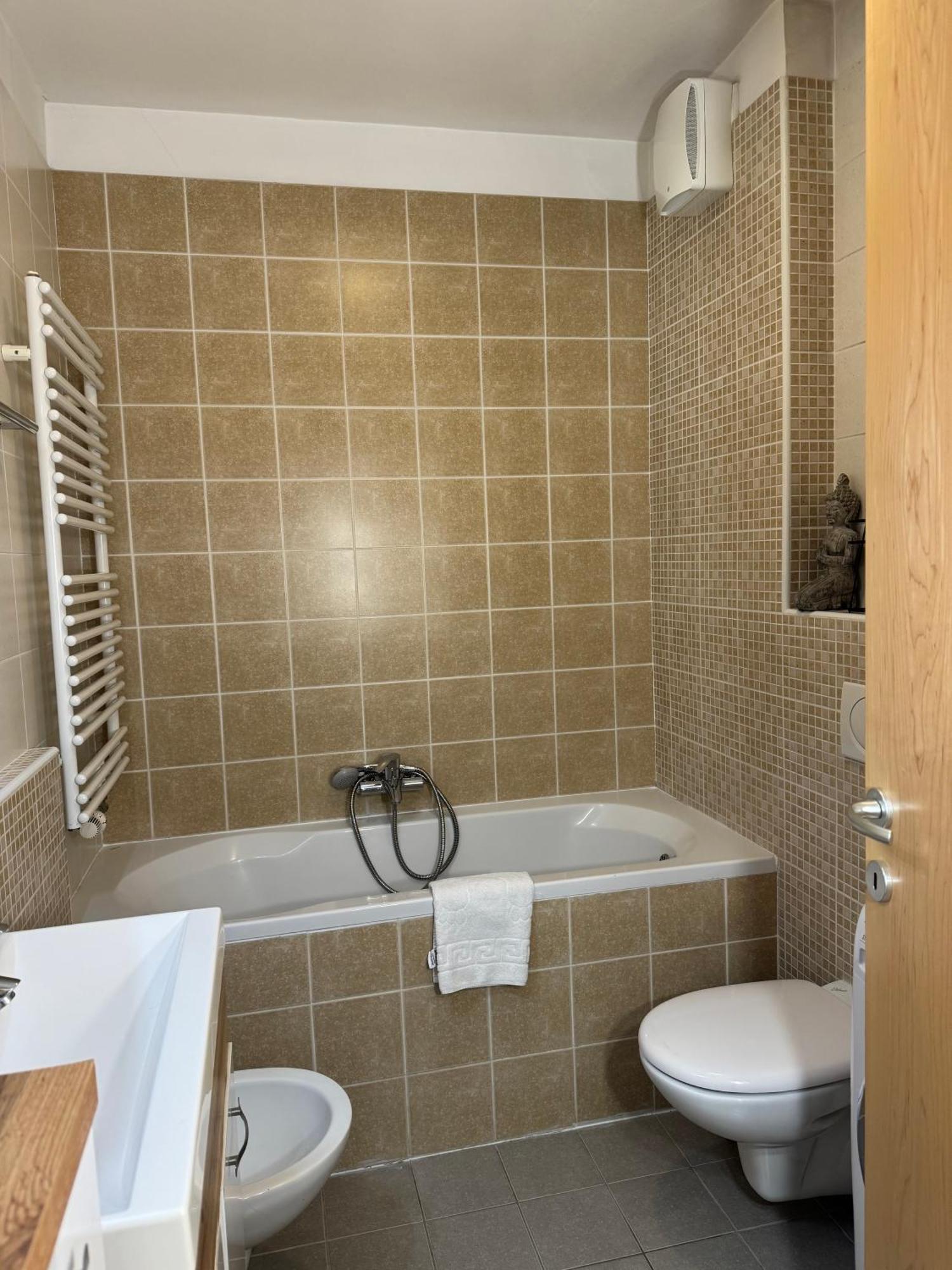 Ferienwohnung Titanium Izola Exterior foto